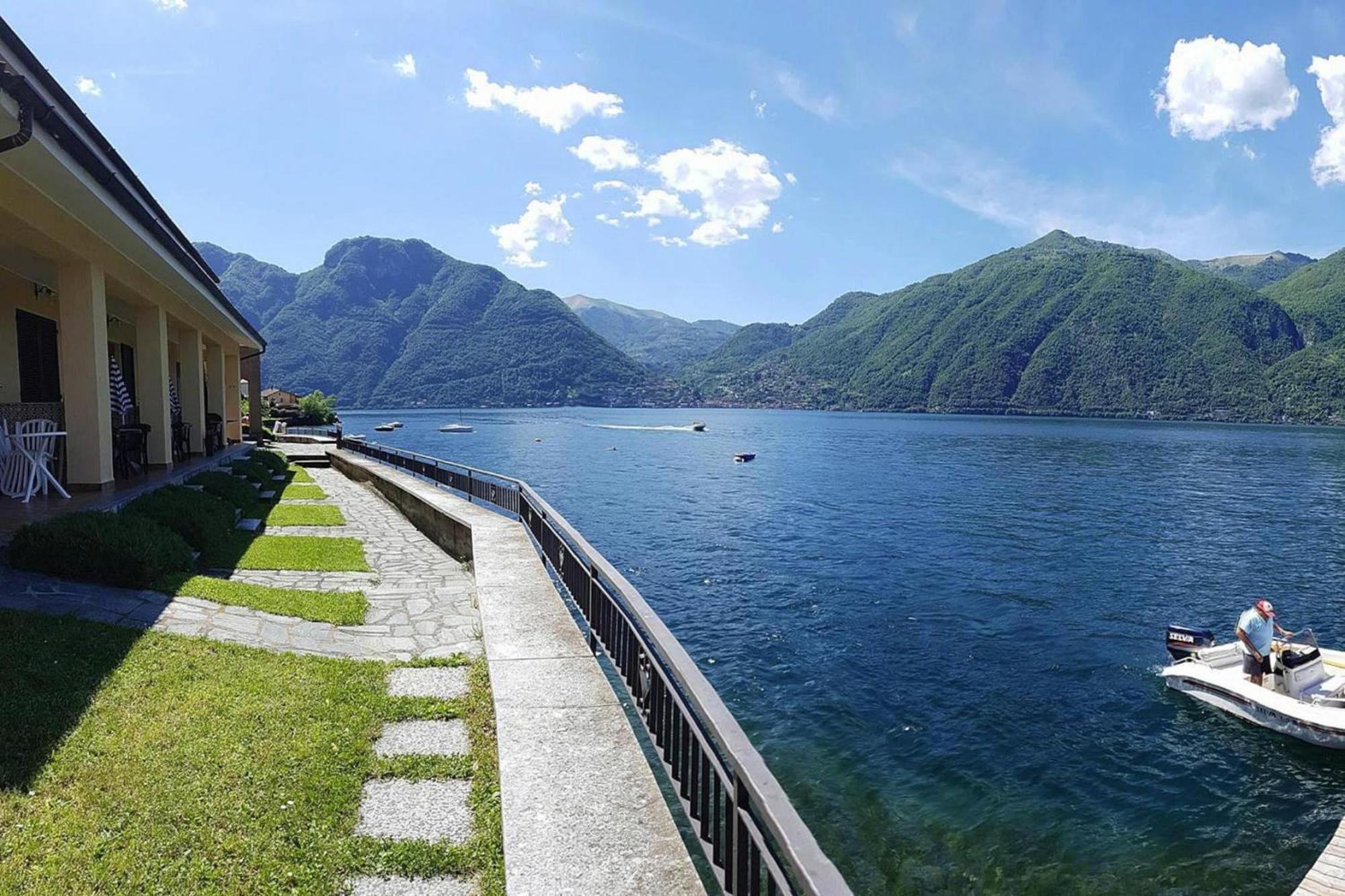 Apartments Paganini Леццено Екстер'єр фото